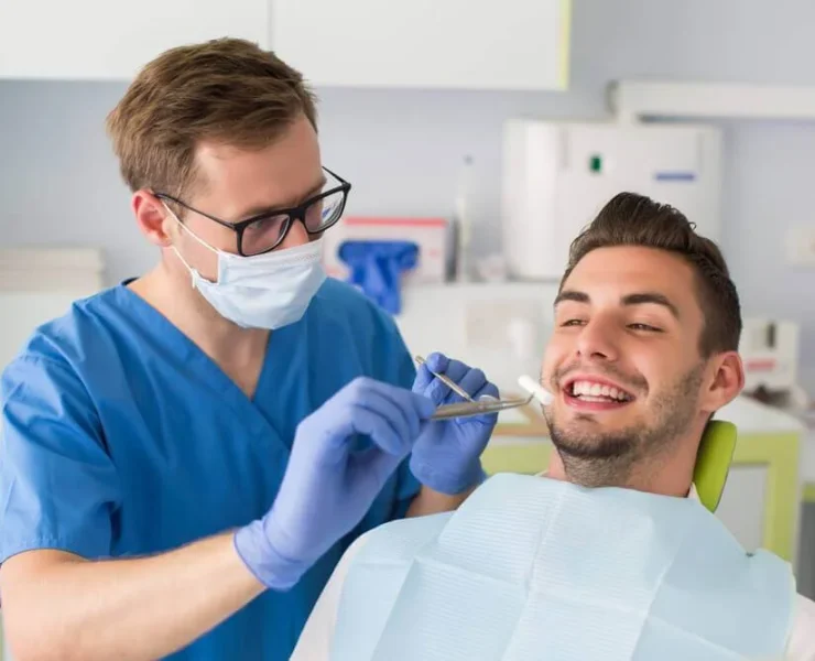 أفضل عيادة أسنان في مكة – ابتسامة صحية وجميلة مع مجمع الرقي الطبي العام